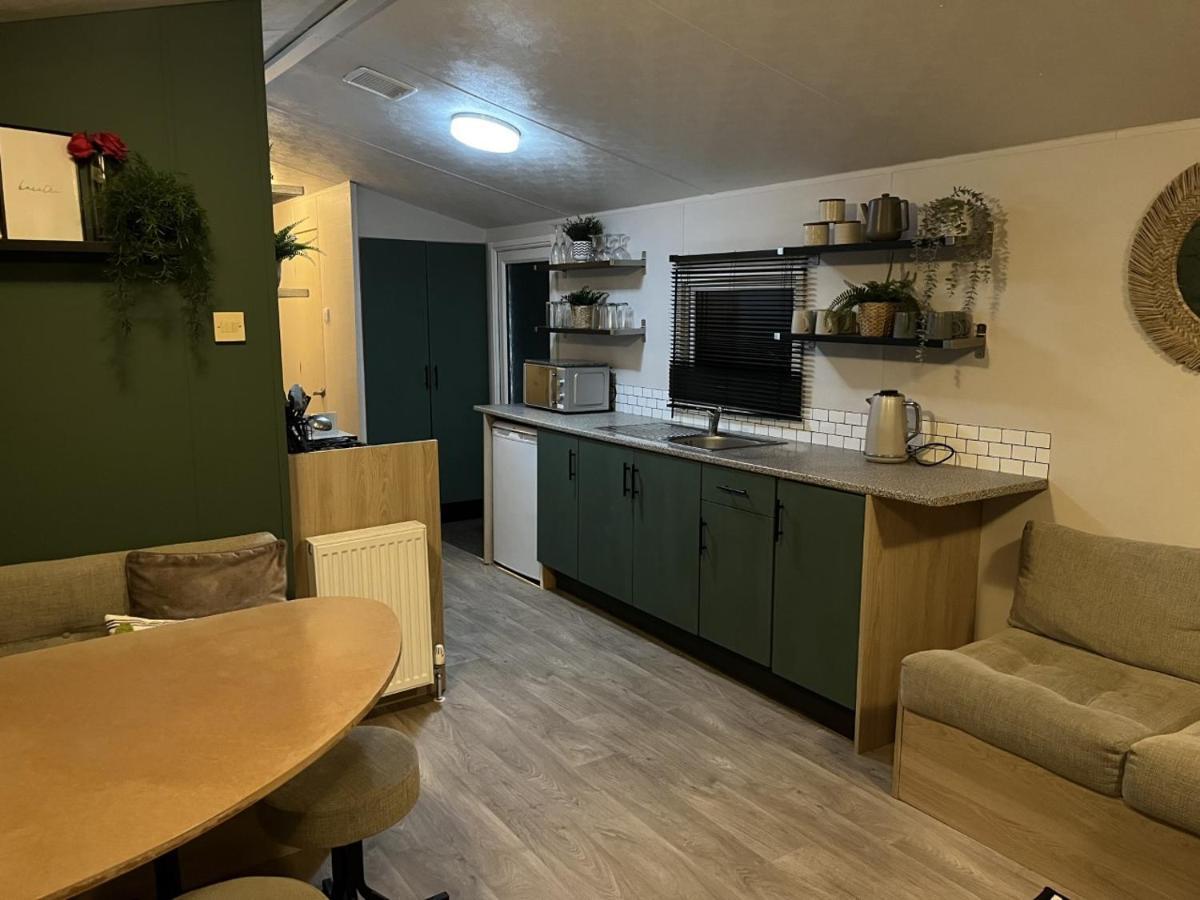 Beautiful 3 Bedroom Caravan With Hot Tub - Tattershall Lakes Buitenkant foto