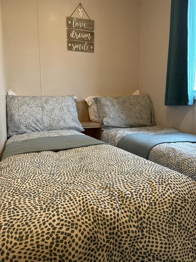 Beautiful 3 Bedroom Caravan With Hot Tub - Tattershall Lakes Buitenkant foto